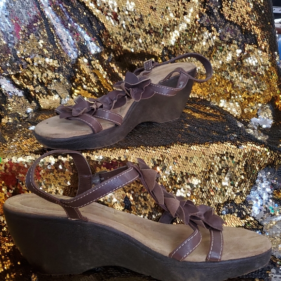 Fun! Stylish/Casual Any occasion W/ Any outfit/time Out/In Doors/Pool/lake side - Picture 4 of 7